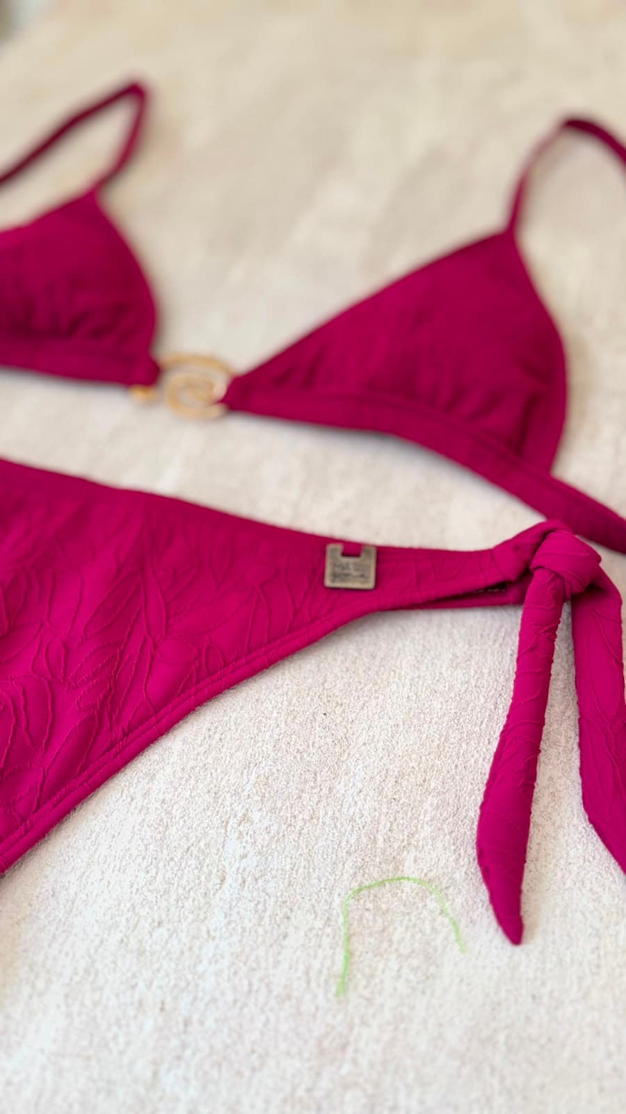 Detalle textil de un bikini Mayma